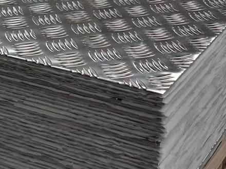 五條筋花紋鋁板圖片